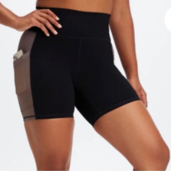 FABLETICS XS PowerHold On-the-go 6” Athletic Spandex‎ Shorts Black Gym Workout - Picture 1 of 6